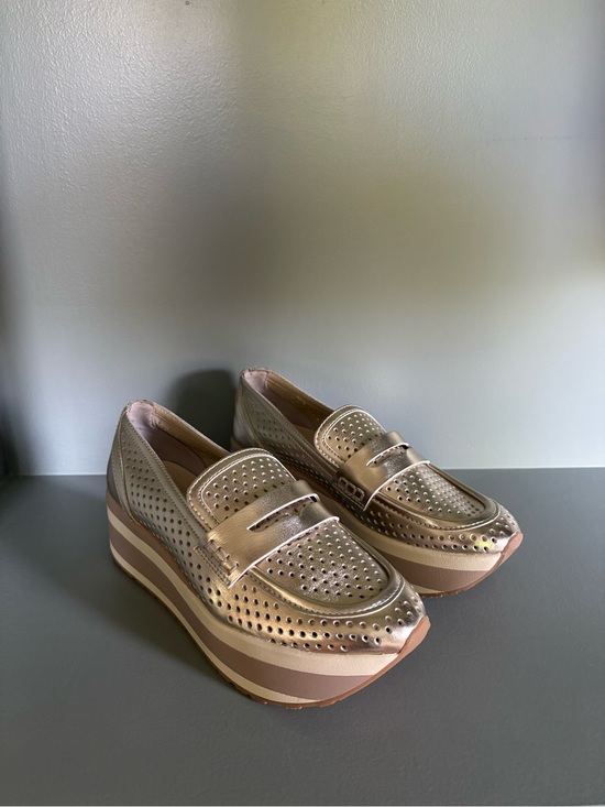 Dolce Vita Shoes - Dolce Vita Janine Metallic Gold Platform Loafers - Women Sz 7M
